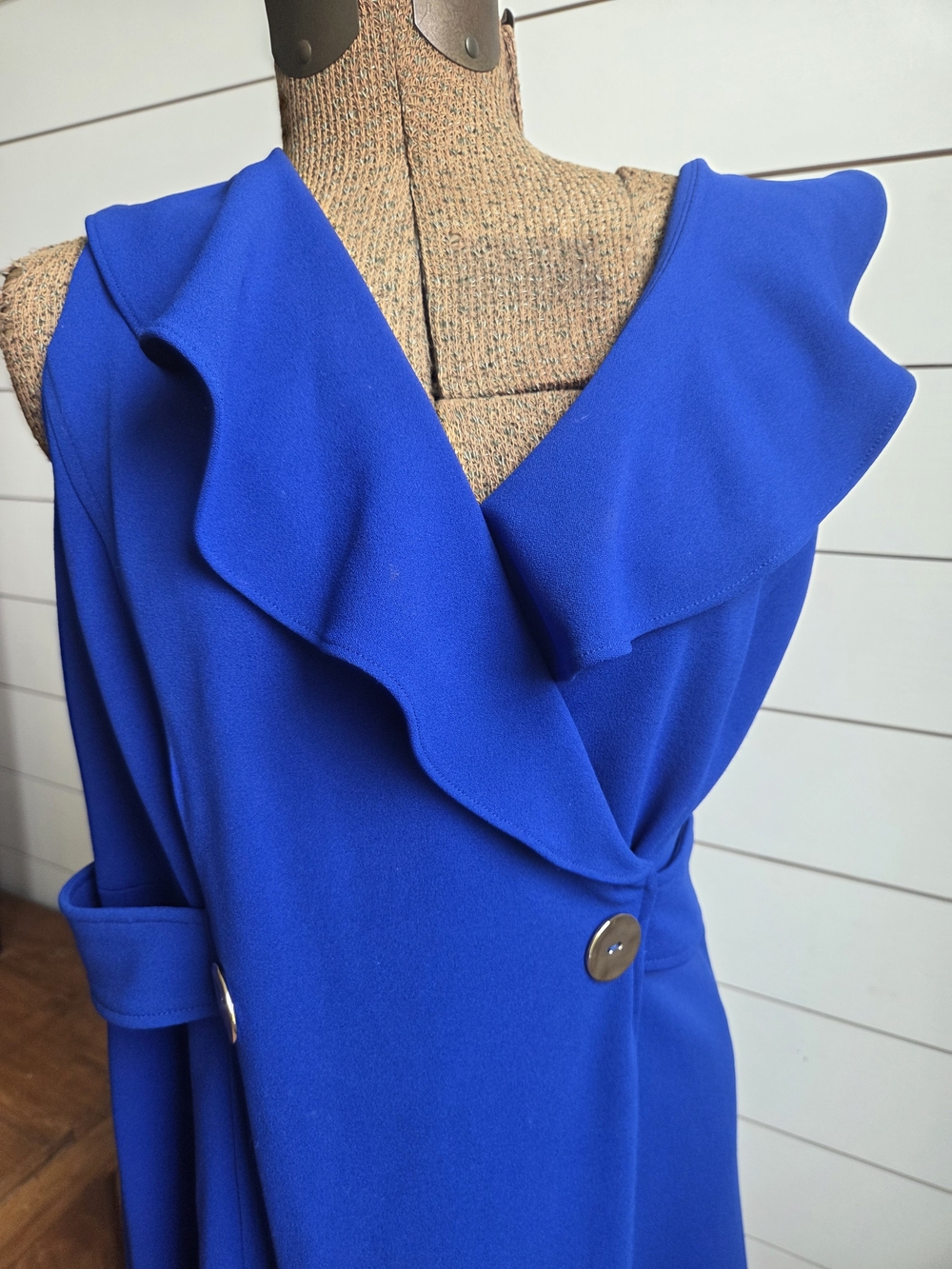 DKNY Ruffel Dress - Picture 2 of 6